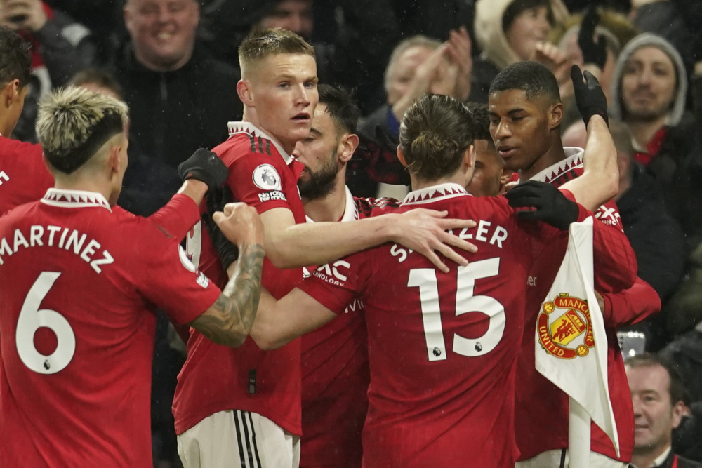 更因其对足 更因其对足